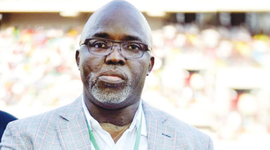 BREAKING: Panicked Amaju Pinnick chickens out of Ghana with his tail in between his legs